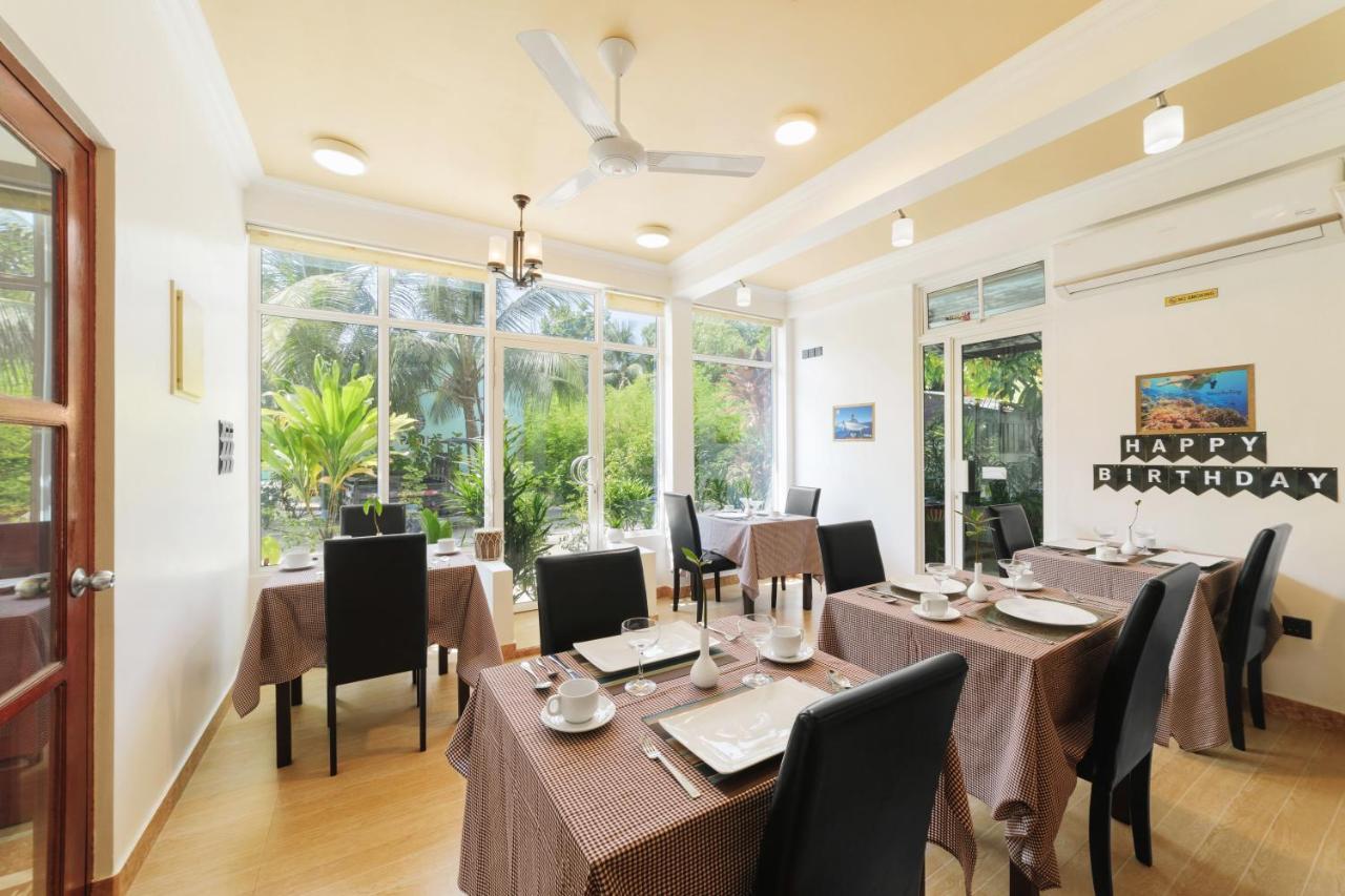 Sevinex Inn Feridhoo Exterior photo