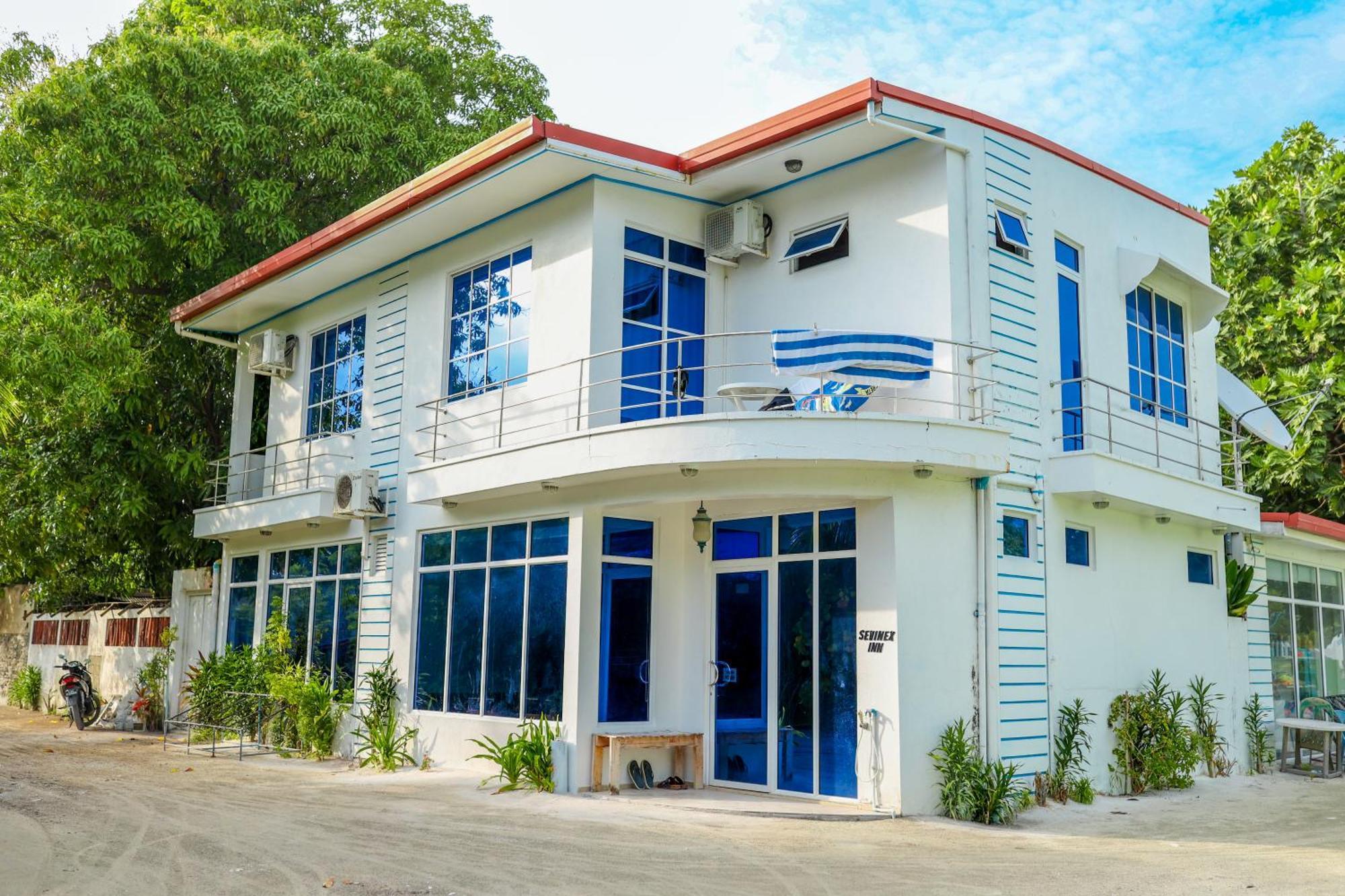 Sevinex Inn Feridhoo Exterior photo