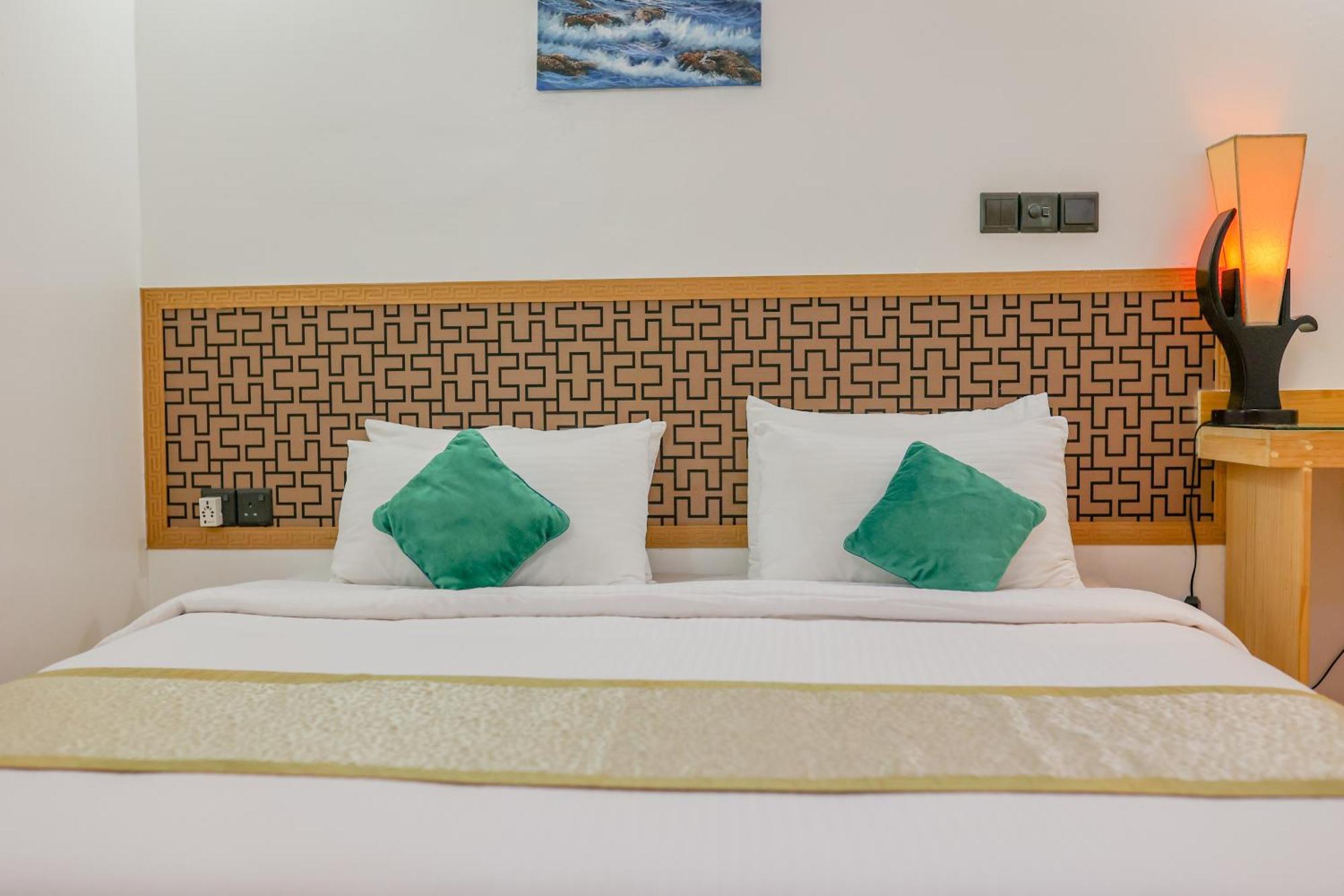 Sevinex Inn Feridhoo Exterior photo